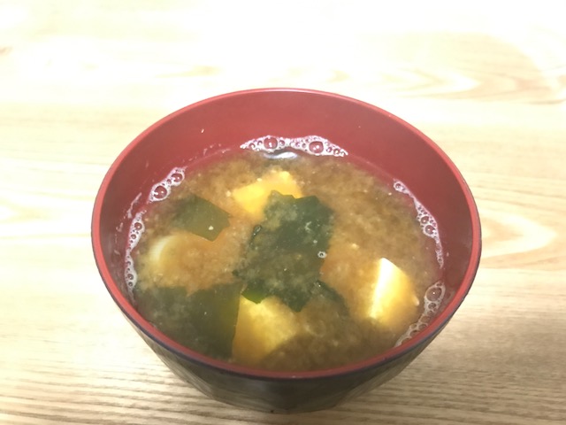 味噌汁　豆腐